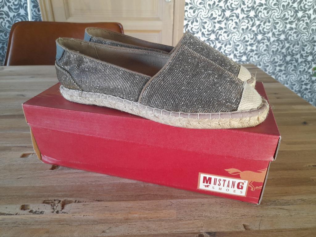 Espadrille Mustang pour femmes taille 38 Nouveau, Neuf, Espadrilles, Gris, Enlèvement ou Envoi