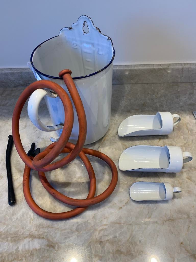 Cuillères doseuses émaillées et dispositif de lavage, Enlèvement ou Envoi