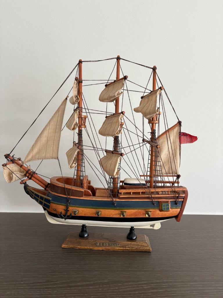 Navire miniature H.M.S., Antiquités & Art, Curiosités & Brocante, Enlèvement