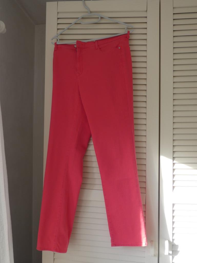 Brax Rose broek, Kleding | Dames, Broeken en Pantalons, Zo goed als nieuw, Maat 42/44 (L), Roze, Ophalen of Verzenden