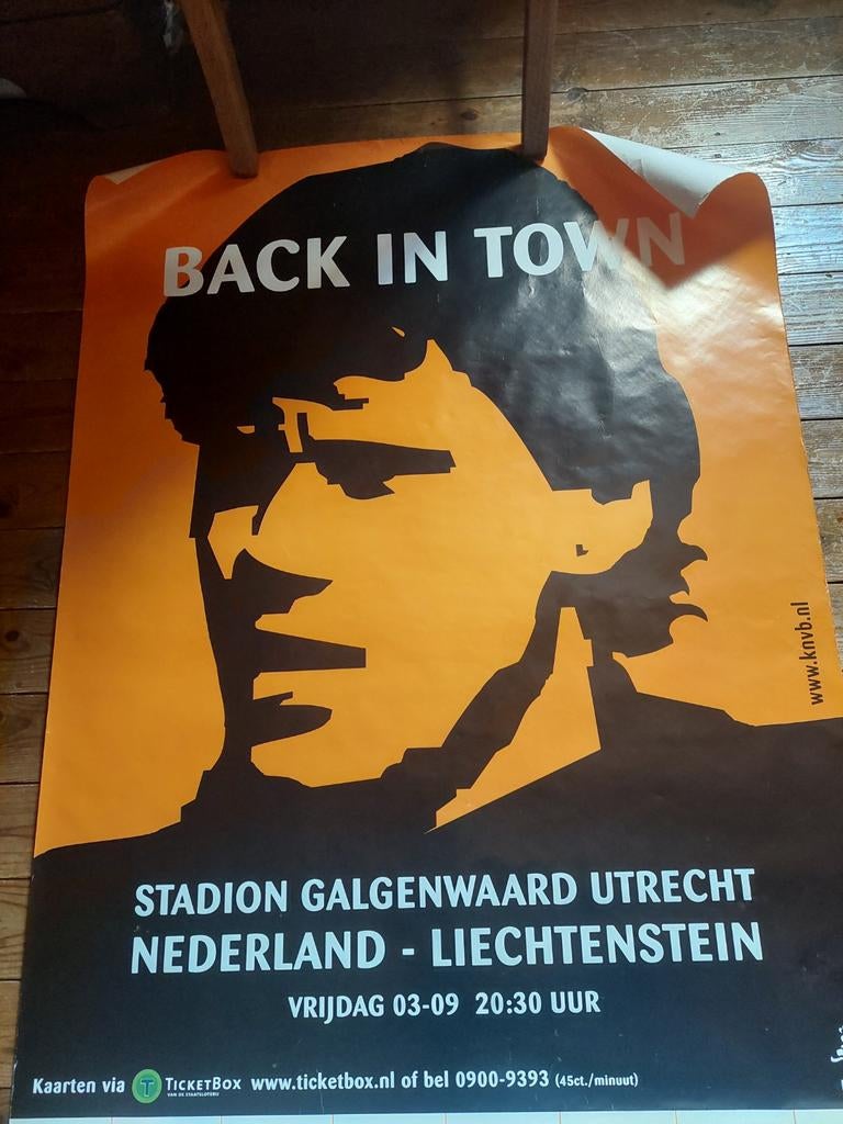 Football affiche match Pays bas Lichtenstein, Envoi