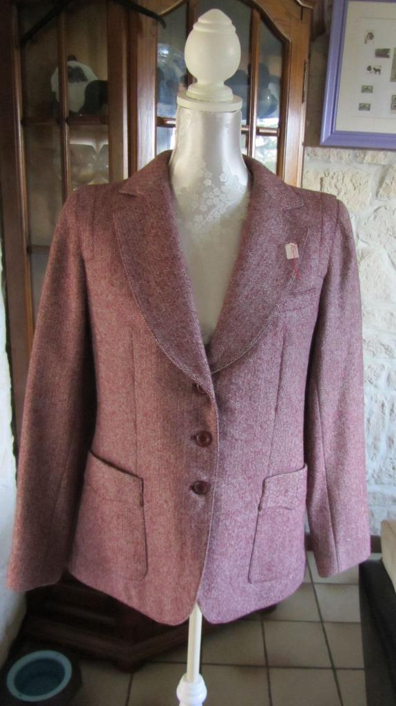 Tailleur bordeau et gris création Davos jupe et veste, Ophalen of Verzenden, Grijs
