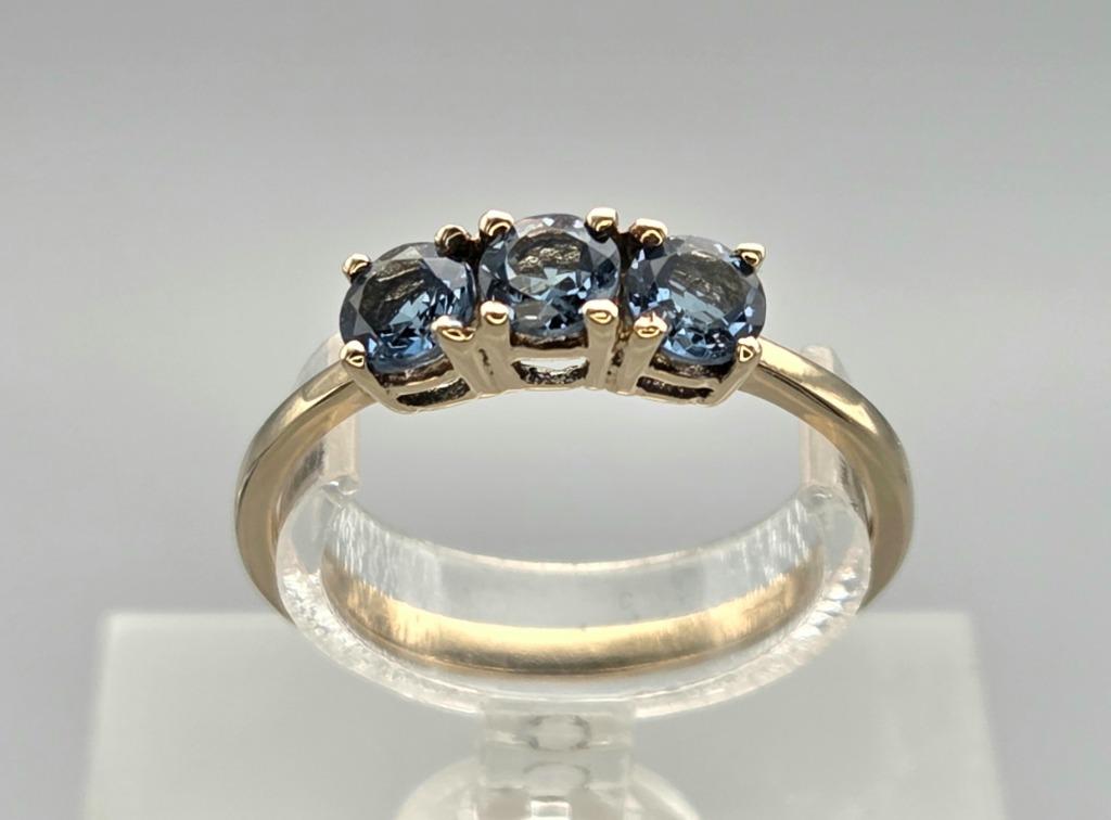 Gouden Vintage ring met edelstenen toermalijn. 2025/714, Bijoux, Sacs & Beauté, Bagues, Comme neuf, Or, 17 à 18, Bleu