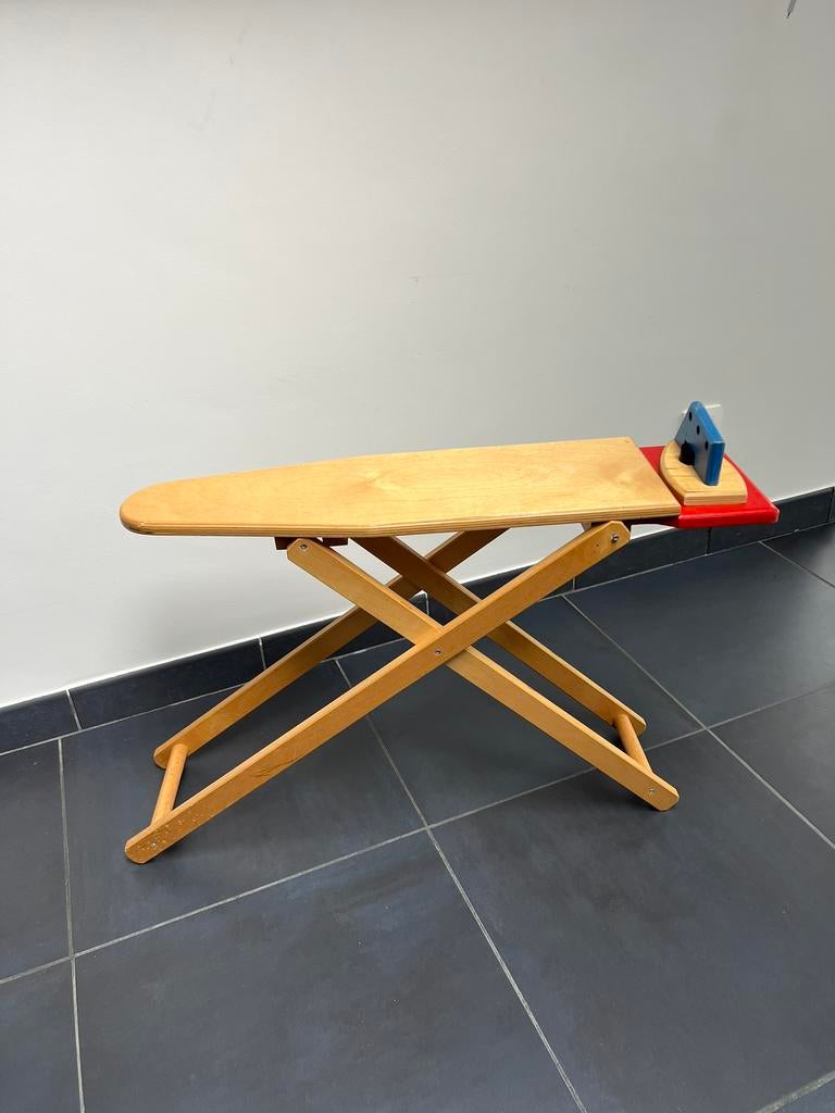 Planche à repasser en bois avec fer en bois, Enlèvement