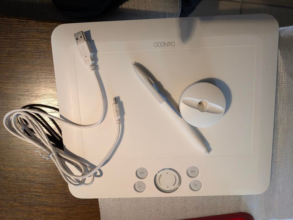 Wacom bamboo fun cte-650, Computers en Software, Tekentablets, Zo goed als nieuw, Bedraad, Ophalen