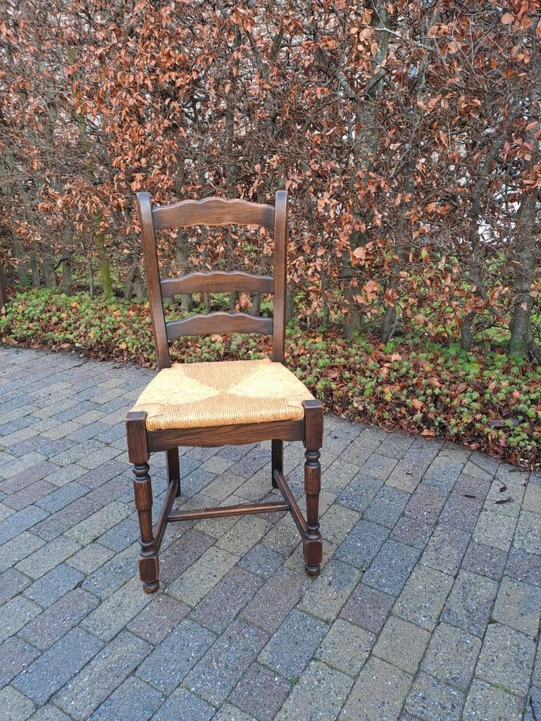 4 stevige retro eiken stoelen met rieten zitting, Ophalen