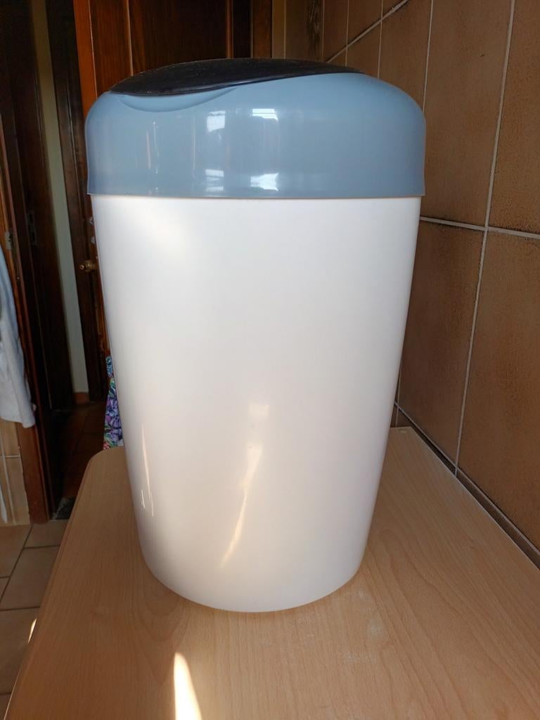 Seau à couches Tommee Tippee Sangenic, Enlèvement ou Envoi, Comme neuf, Poubelle à couches, Sangenic