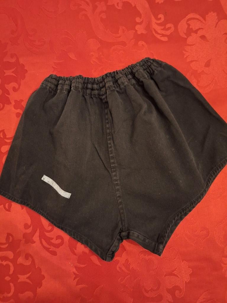 Short noir en 100% coton, taille 164 avec une poche- arrière, Enlèvement, Utilisé, Garçon ou Fille, Autres types