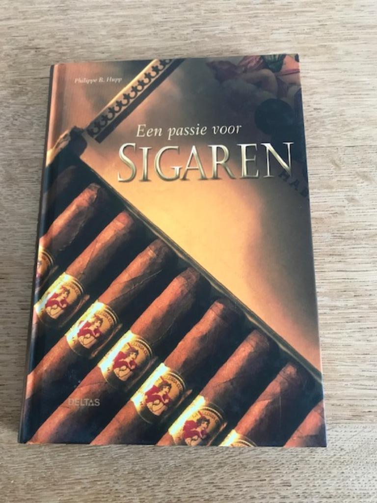 Een passie voor sigaren, Verzamelen, Rookartikelen, Aanstekers en Luciferdoosjes, Ophalen of Verzenden