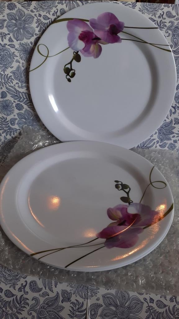4 assiettes plate neuve en plastique decor orchidée, Enlèvement ou Envoi, Neuf, Autres matériaux, Assiettes(s)