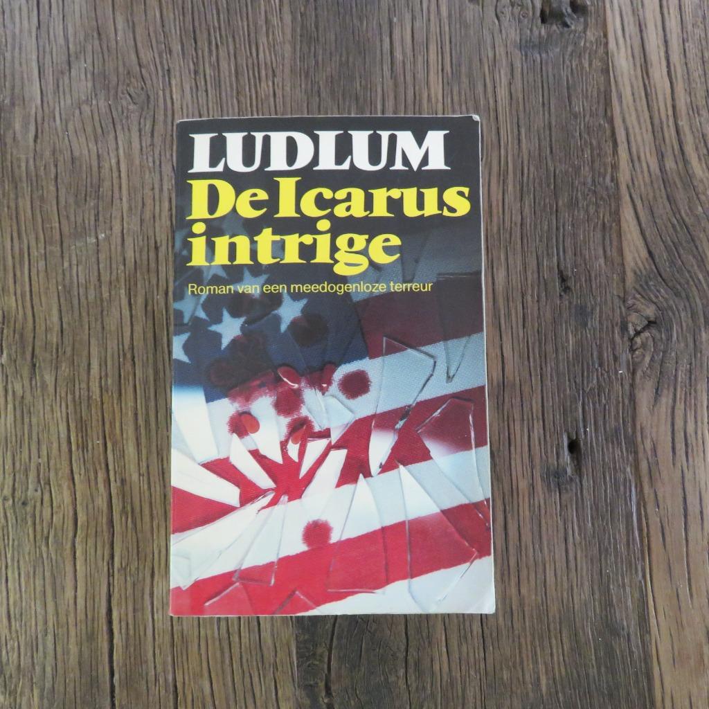 De Icarus intrige Ludlum, Enlèvement ou Envoi