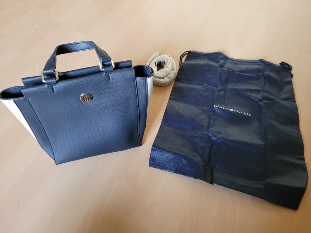 Handtas tommy hilfiger, Ophalen, Zo goed als nieuw, Handtas