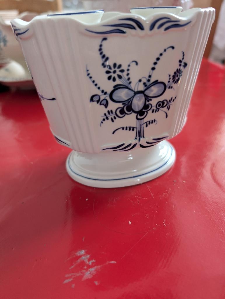 Vase, Enlèvement