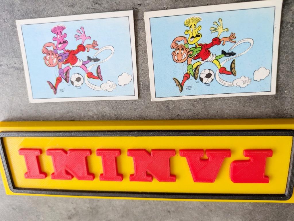 PANINI FOOTBALL 1973/74 Caricaturen 2X drukfout 1973 nr 108, Verzenden