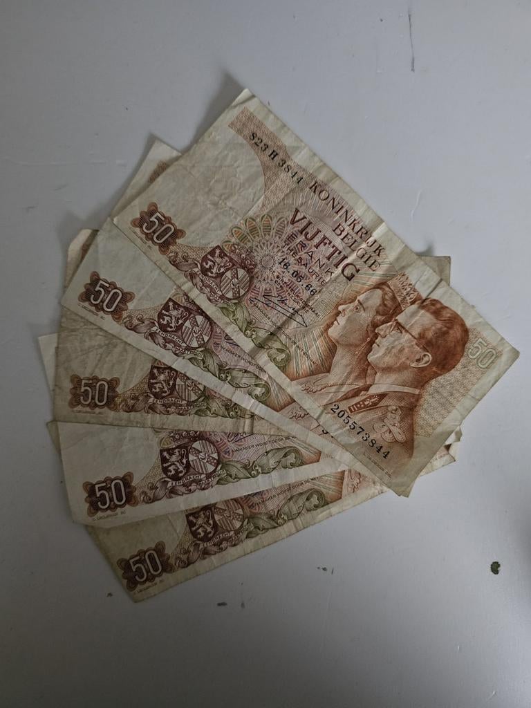 Anciens billets belges 50 francs  Envoi postal, Enlèvement ou Envoi