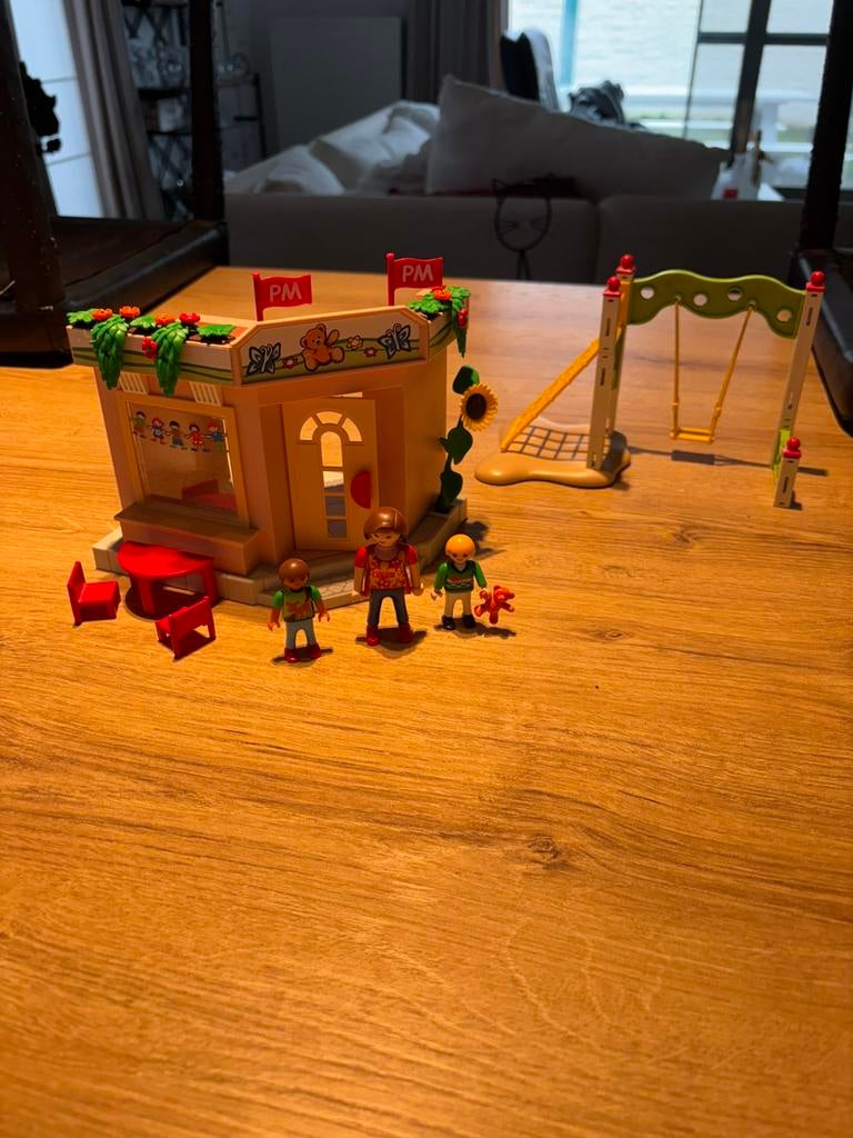 Playmobil kleuterschool, Ophalen, Zo goed als nieuw, Complete set
