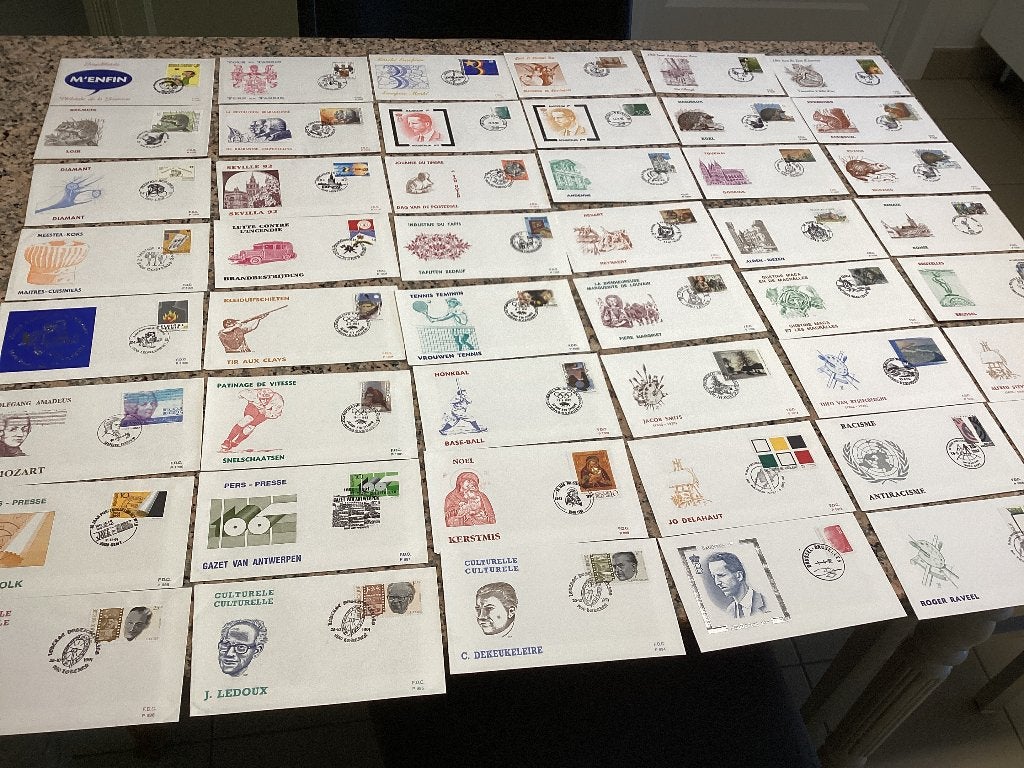 Lot van 48 FDC enveloppes afstempeling ‘92, Ophalen of Verzenden, 1980 tot heden, Gelopen