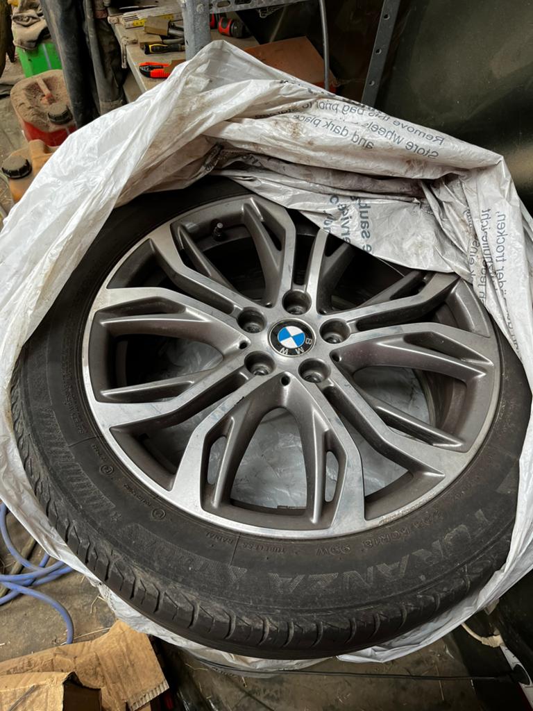Bmw x1 banden + velgen, Auto-onderdelen, Banden en Velgen, Ophalen, Band(en)