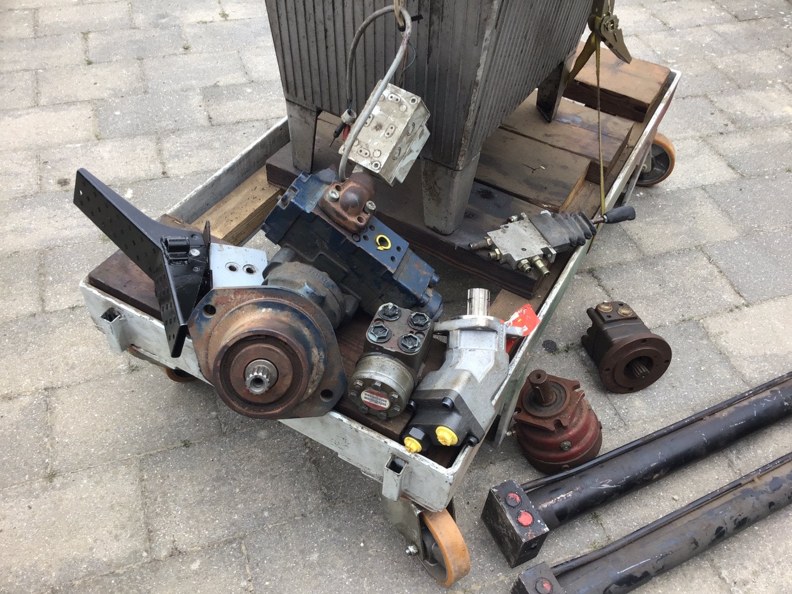 Hydraulische pomp, Ophalen, Gebruikt
