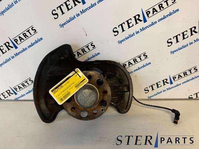 Fusee links-voor van een Mercedes C-Klasse, Gebruikt, -, Ophalen of Verzenden, -