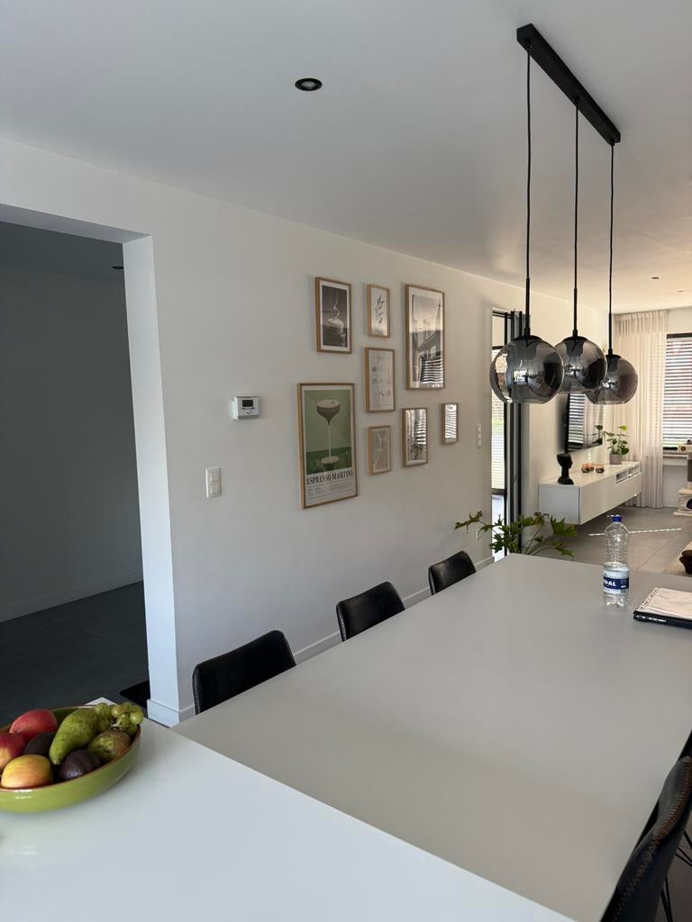 Moderne hanglamp met 3 glazen bollen - dimbaar– zwart design, Huis en Inrichting, Lampen | Hanglampen, Ophalen, Gebruikt