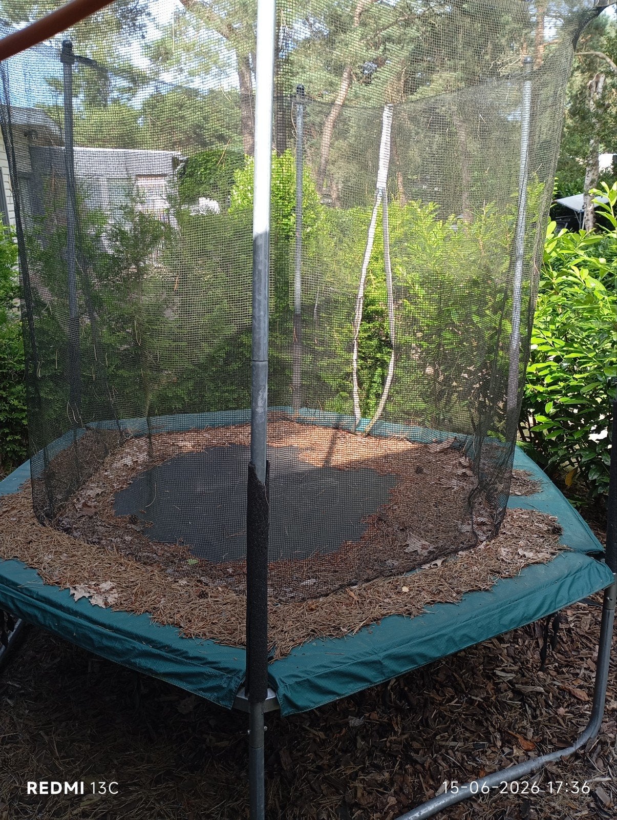 Kleine trampoline met veiligheidsnet, Ophalen