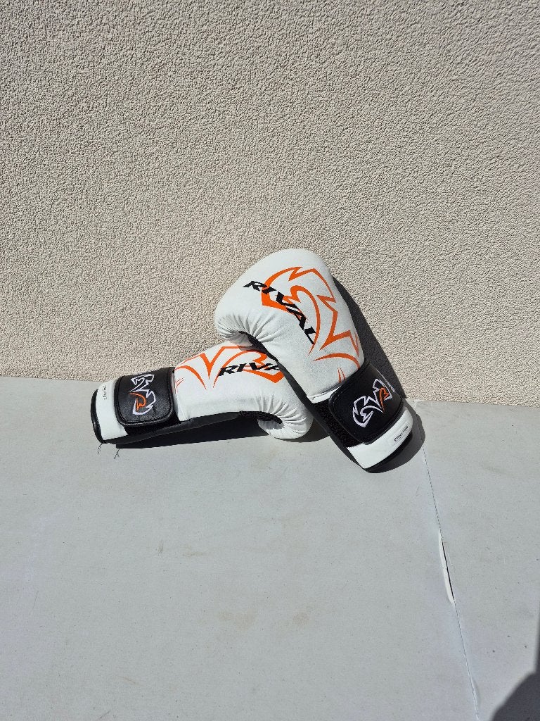 Gants boxe Rival et Casque Rival, Sports & Fitness, Boxe, Enlèvement ou Envoi, Gants de boxe