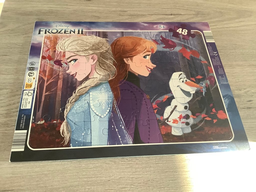 Puzzle Disney Frozen II (48 pièces), Enlèvement ou Envoi, 10 à 50 pièces, Comme neuf, 4 à 6 ans