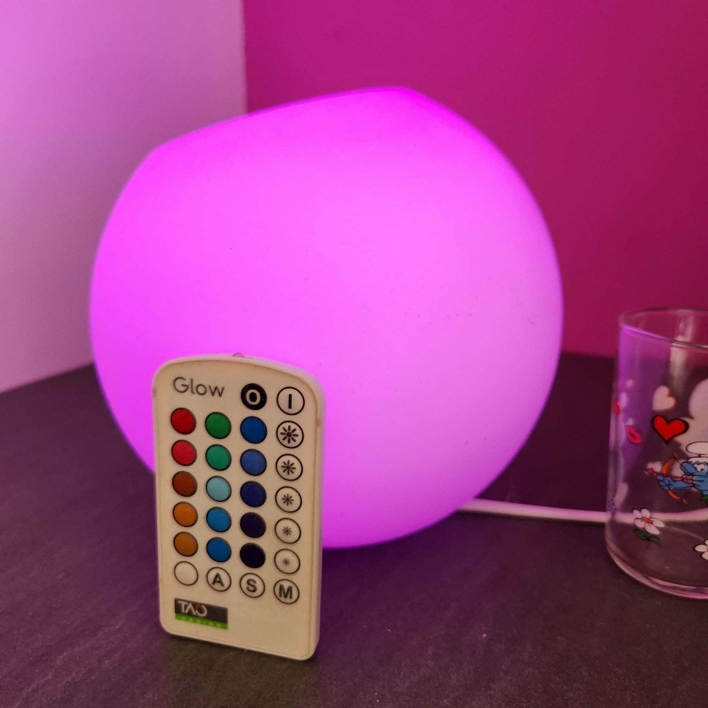 Lampe d’ambiance LED multicolore + télécommande, Huis en Inrichting, Lampen | Tafellampen, Ophalen, Gebruikt, 25 cm, Meerkleurig