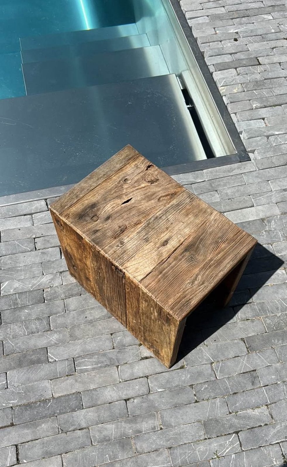 Houten bijzettafeltje, Huis en Inrichting, Tafels | Salontafels, Ophalen, Zo goed als nieuw