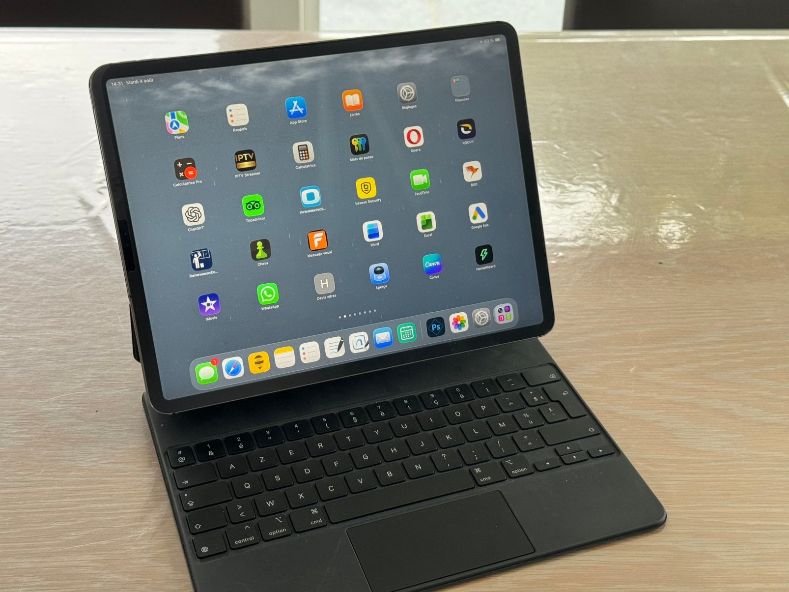 Apple magic keyboard 12.9 pour ipad, Enlèvement ou Envoi, Comme neuf, 12 pouces, Apple iPad Pro