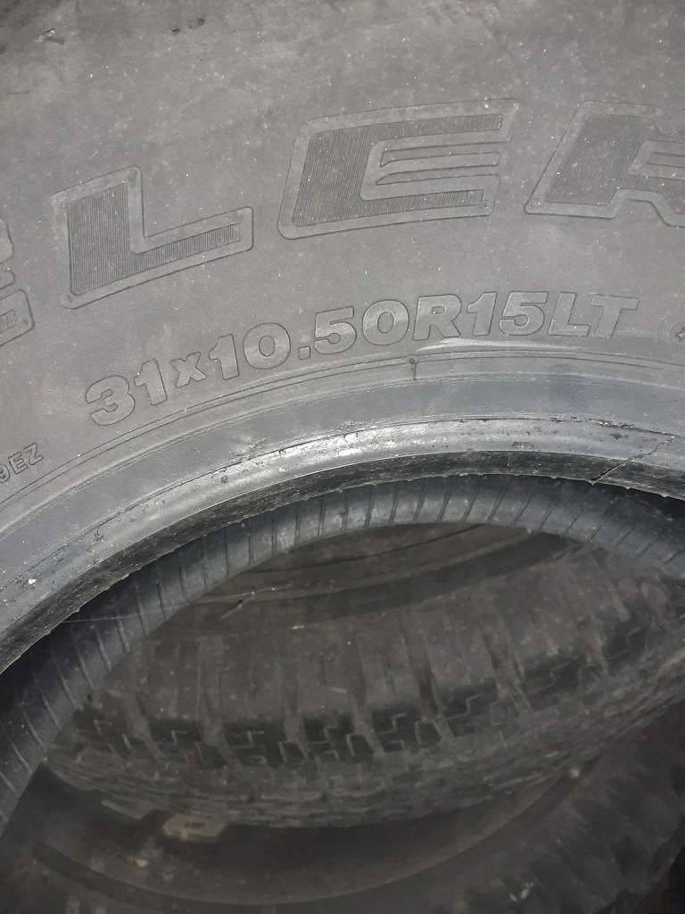 31x10.50R15LT 2xGoodrich 2XBridgestone, Enlèvement