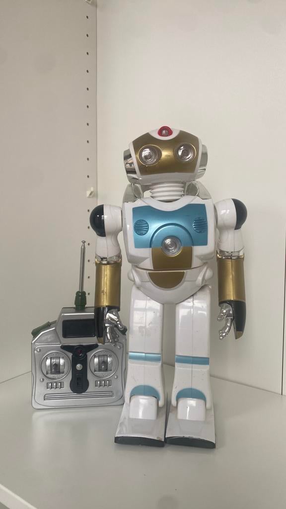 Robot telecomande werkend op batterijen, Verzamelen, Ophalen, Gebruikt