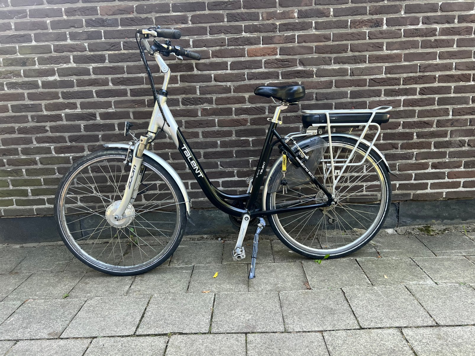 Elektrische fiets talent, Fietsen en Brommers, Ophalen, Zo goed als nieuw