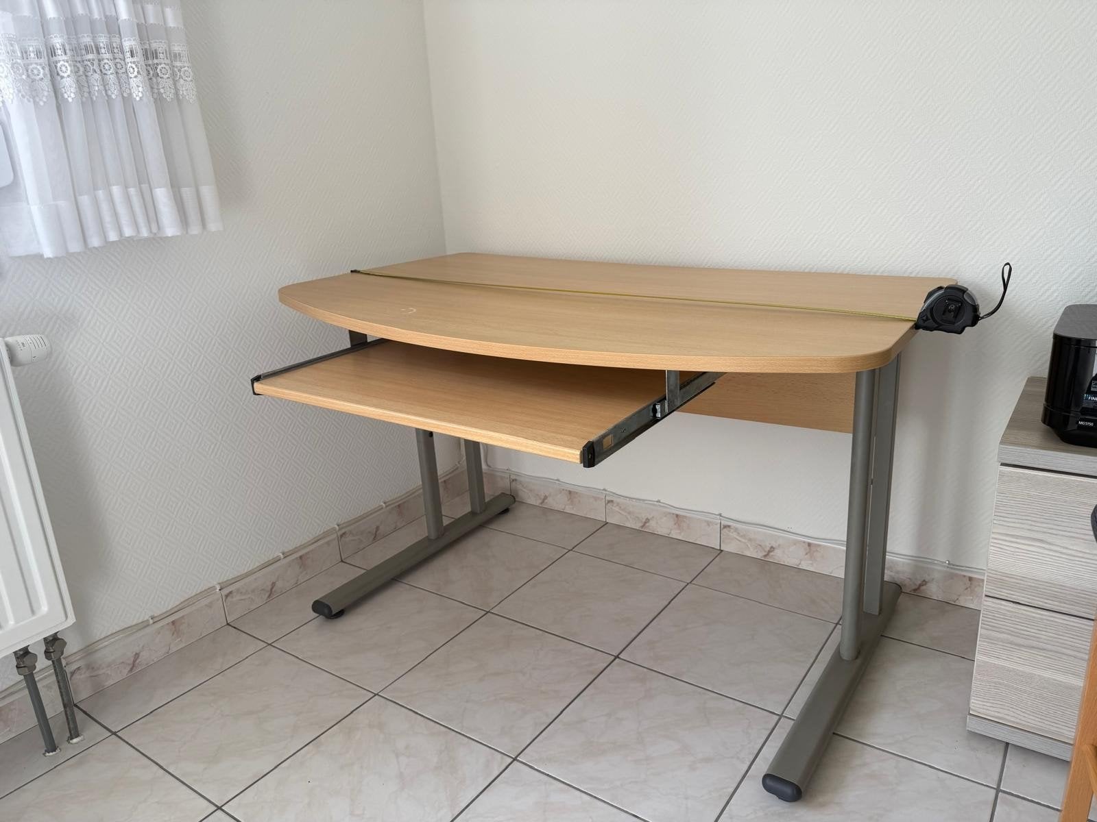 Bureautafel, Ophalen