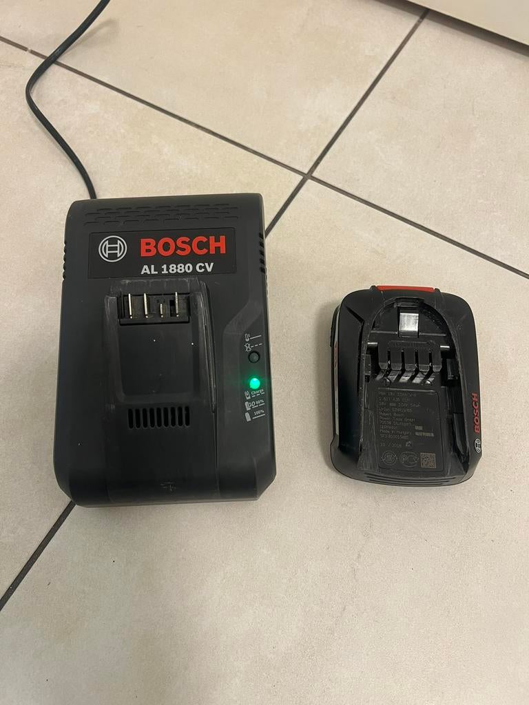 Batterie chargeur bosch, Bricolage & Construction, Enlèvement, Comme neuf