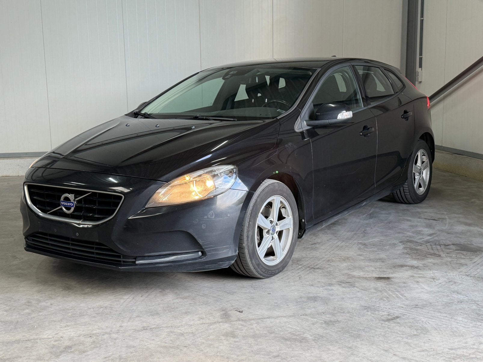 Volvo V40 2.0d | Euro 6 | 2016 | NAVI | AIRCO, Auto's, Zwart, Bedrijf, Te koop, Euro 6