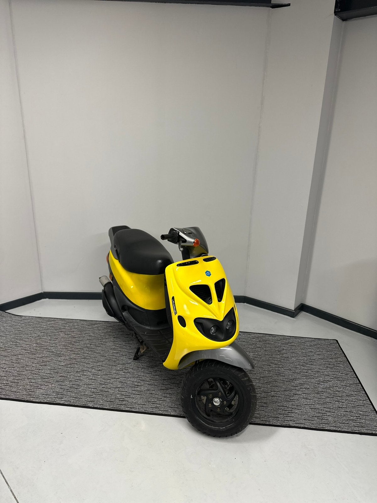 Piaggio zip sp98, Ophalen, 50 cc, Klasse B (45 km/u), Zo goed als nieuw