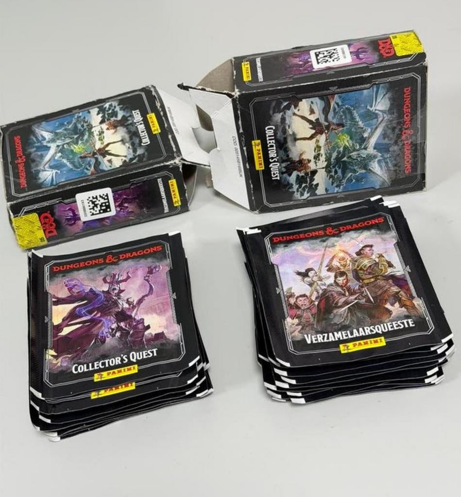 Panini Donjons & Dragons D&D Collector's Quest — 2 boîtes, Hobby & Loisirs créatifs, Enlèvement ou Envoi, Neuf, Plusieurs cartes