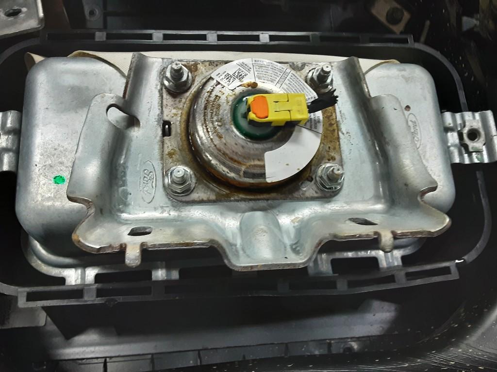 AIRBAG PASSAGER Ford EcoSport (JK8) (01-2013/04-2015), Mevr. I. Hauben, Rue de l'Espoir 34 34
4030  GRIVEGNÉE, BE, Info@Collignon.be