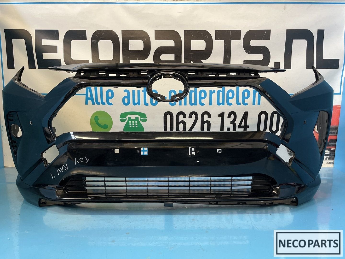TOYOTA RAV 4 VOORBUMPER BUMPER ORIGINEEL, Gebruikt, -, -, Ophalen of Verzenden