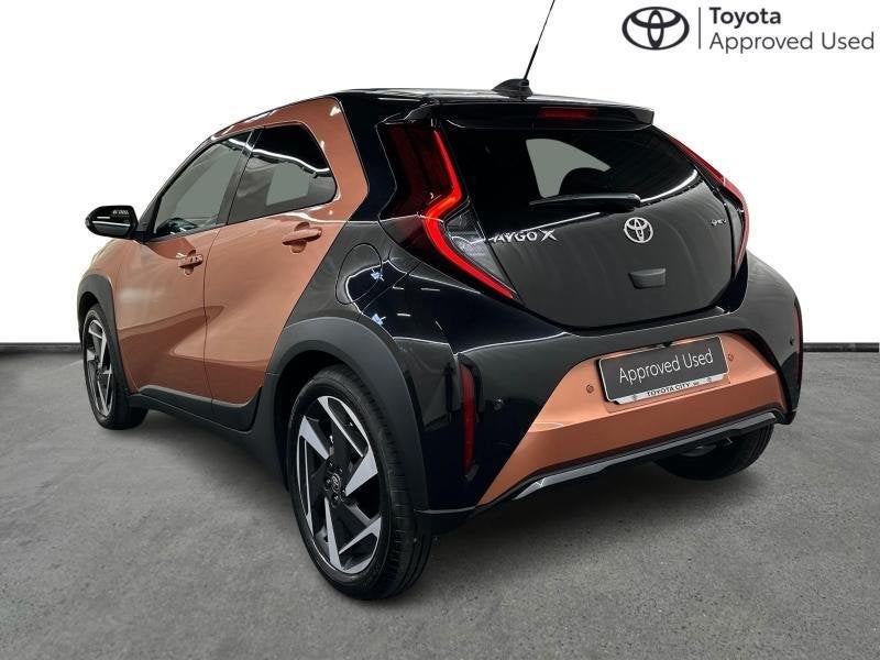 Toyota Aygo 116hp HEV Envy Air | JBL | sunroof, Autos, Achat, Euro 6, Noir, 5 portes