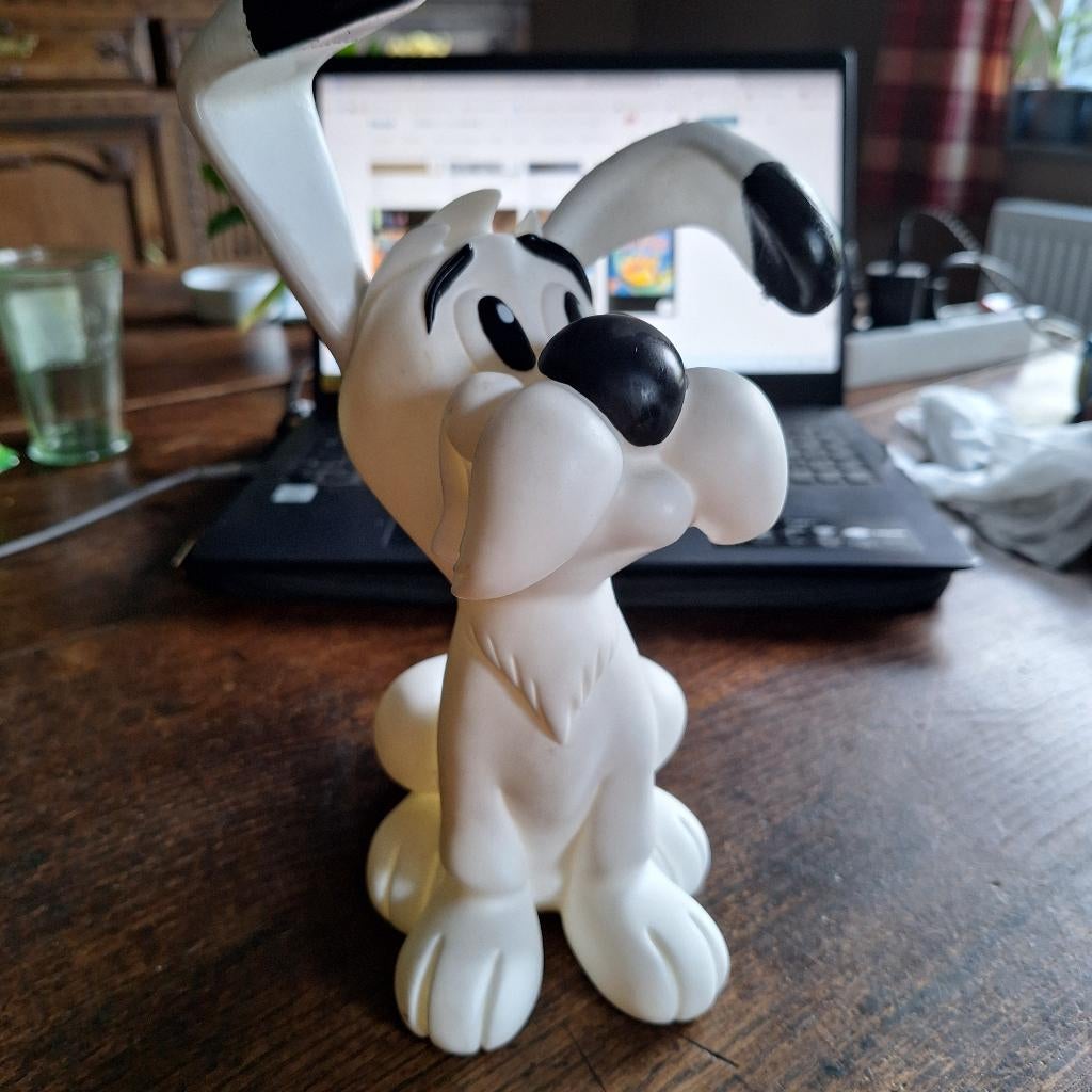tirelire plastoy idefix  26 cm, Collections, Envoi, Comme neuf, Synthétique, Figurine de Bande dessinée ou de Dessin animé