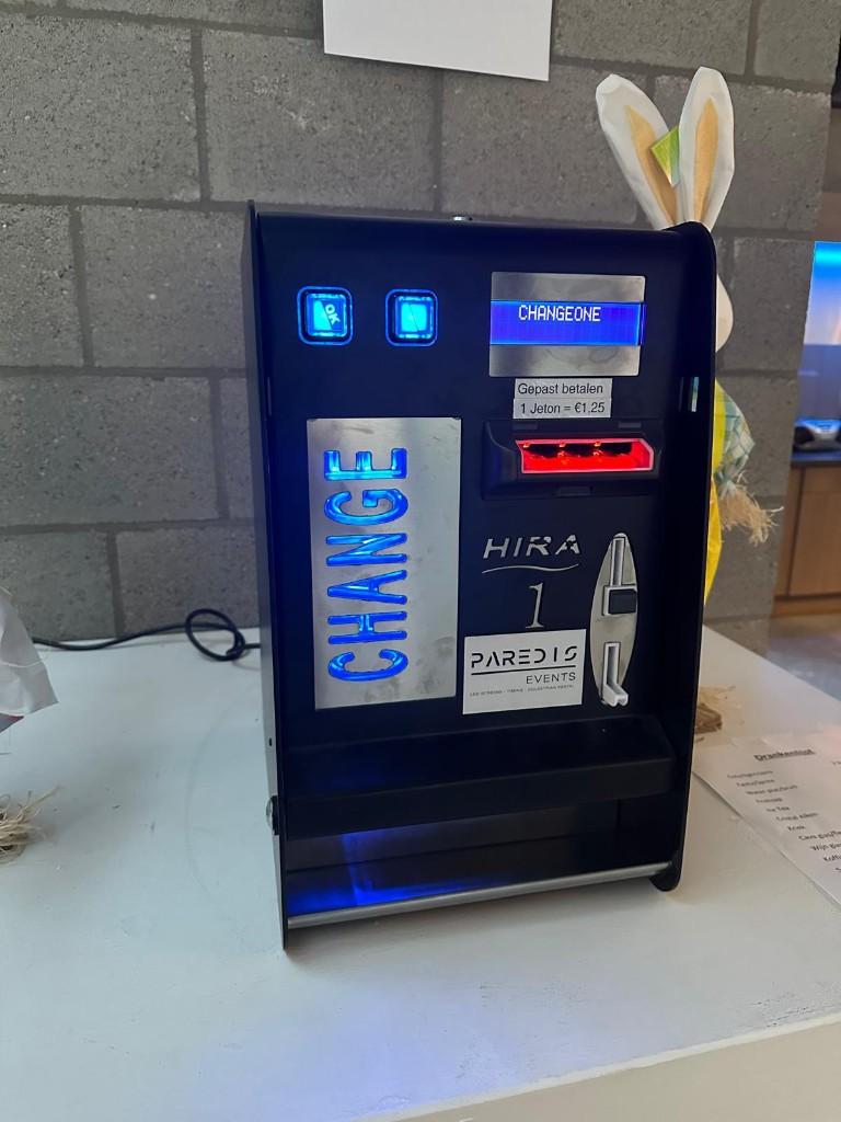 Jetonautomaat te huur, Ophalen