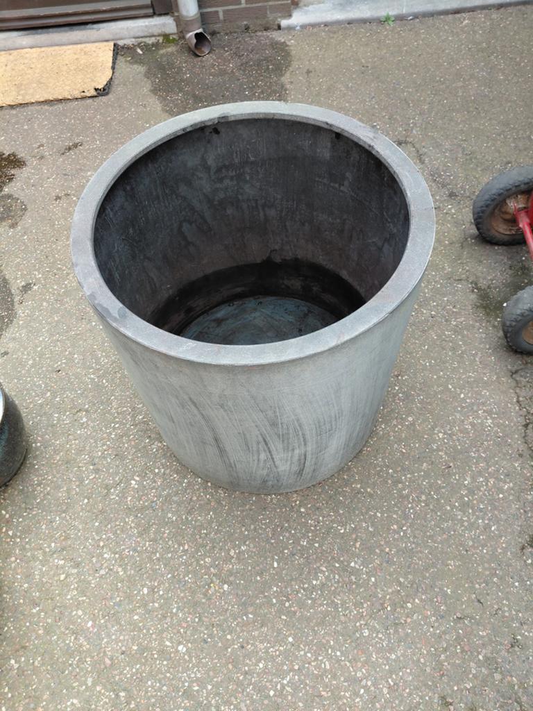 Stenen bloempot, doormeter 60cm en hoogte 60cm, Tuin en Terras, Ophalen