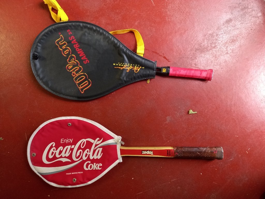 2 tennisracketten/poppetjes, Ophalen of Verzenden, Zo goed als nieuw