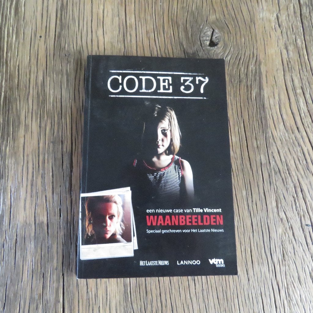Tille Vincent Code 37 Waanbeelden, Boeken, Ophalen of Verzenden