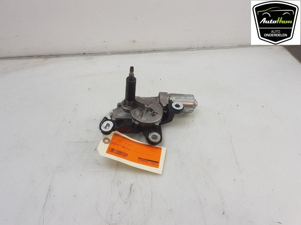 MOTEUR ESSUIE-GLACE ARRIÈRE Volkswagen Touran (1T1 / T2), Autos : Pièces & Accessoires, Robert Bosch AG, Volkswagen, Utilisé, Robert-Bosch-Allee 1
74232  Abstatt, DE