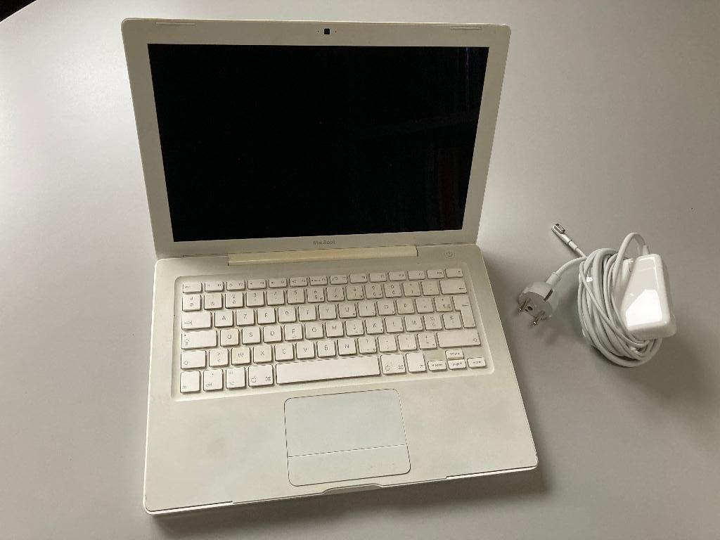Apple MacBook 2.1, Computers en Software, Ophalen of Verzenden, Zo goed als nieuw, MacBook