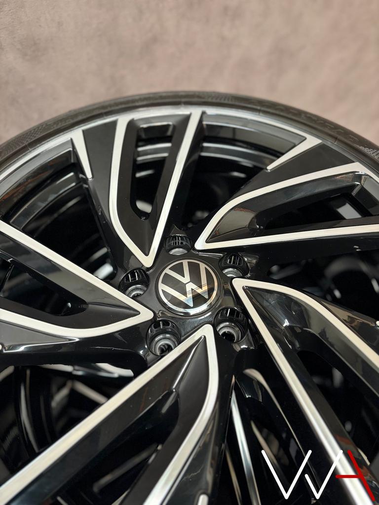 19'' Volkswagen Golf 8 GTI GTD Adelaide velgen origineel, Auto-onderdelen, 19 inch, Gebruikt, -, -